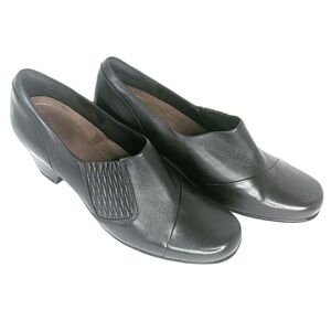 Clark Artisan Sugar Maple Dark Brown leather slip on Pumps Women’s size 9.5